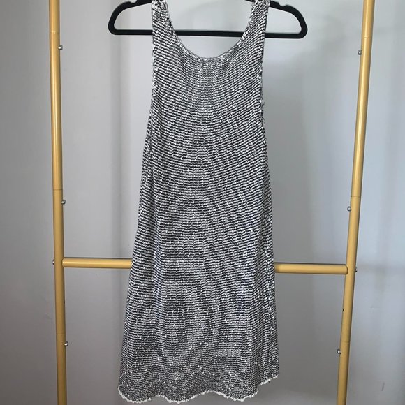 CAbi 488 Gray Tape Yarn Knit Scoop Neck Asymmetrical Hem Sweater Tank Top Large - Picture 4 of 4